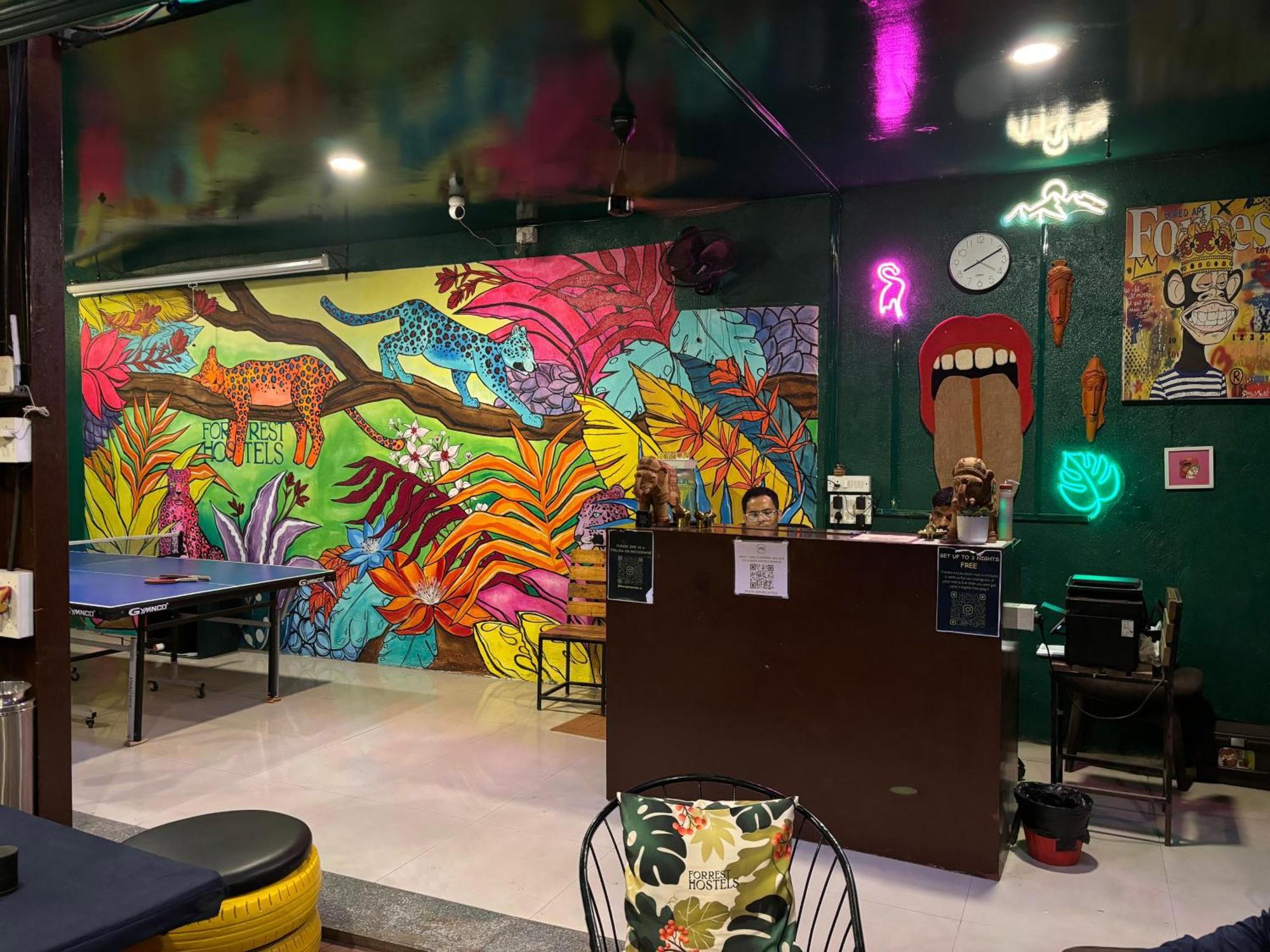 Forrest Hostels Mumbai Exterior foto