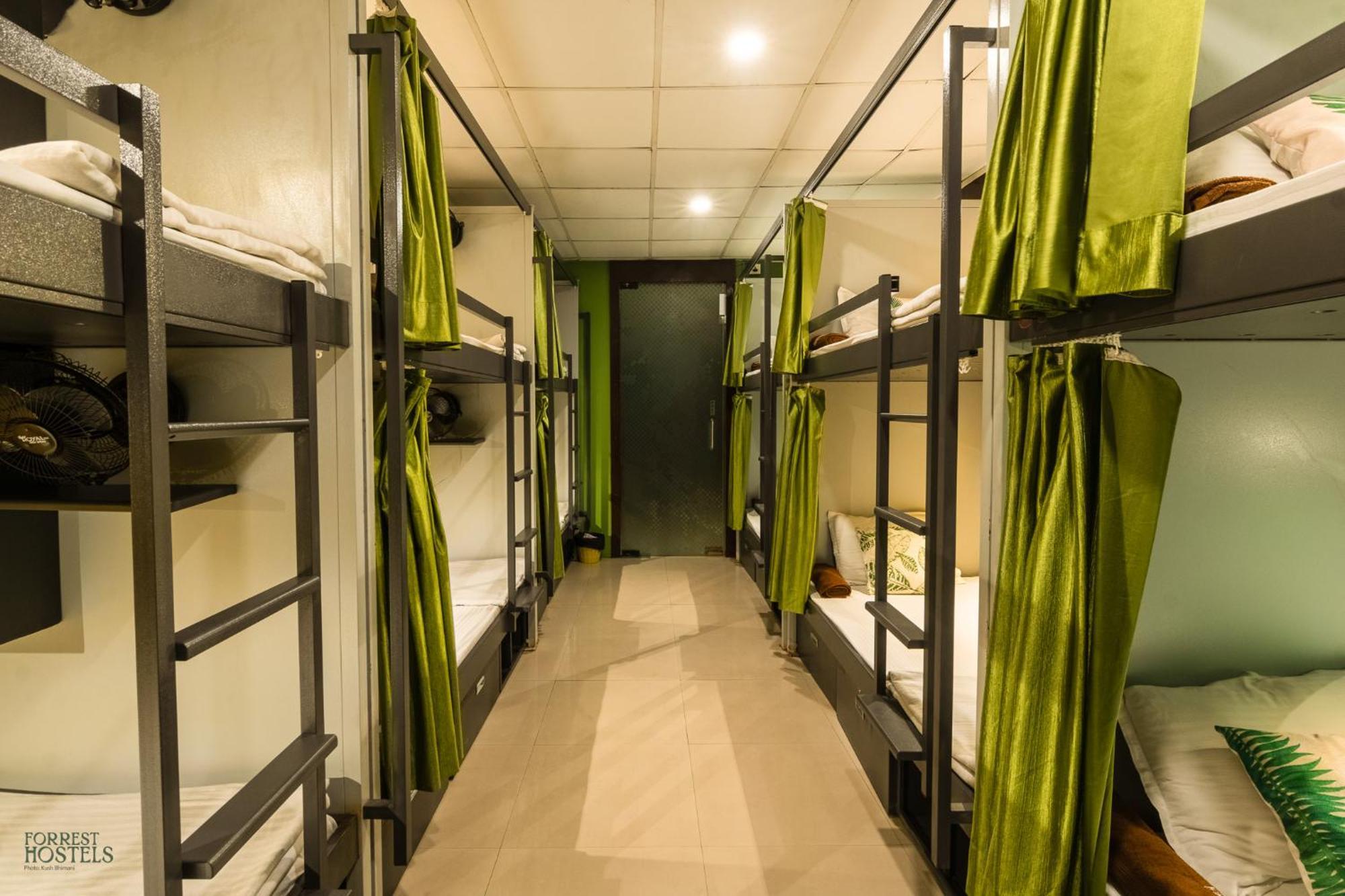 Forrest Hostels Mumbai Exterior foto